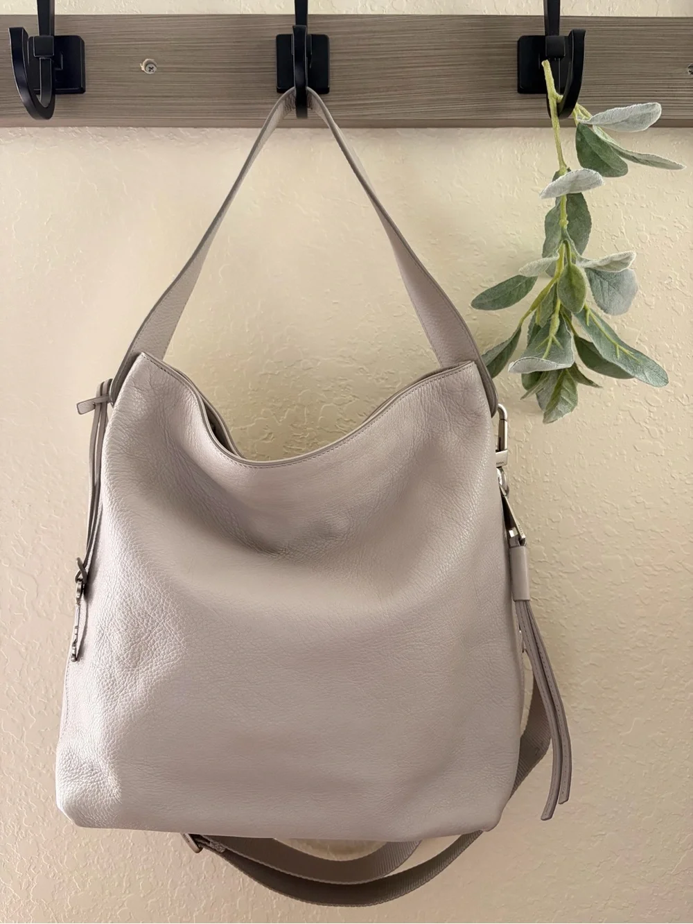 Fossil Hobo Crossbody Bag Light Grey Taupe Leather Convertible Crossbody
